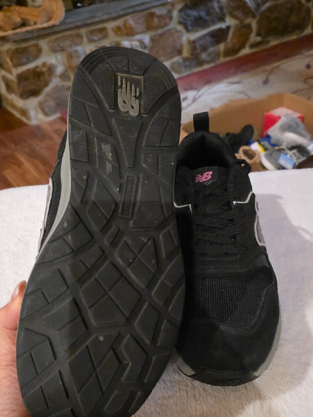 Work.ASTM Steel Toe New Balance Black Sneakers with Pink Logo Accent. New. - Picture 2 of 6
